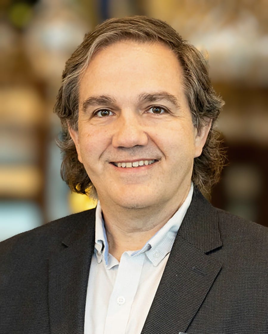 Headshot of Mike Capsambellis